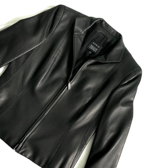 ❤️SOLD❤️Akris Preforated Leather Jacket Sz 6 EUC - Picture 3 of 8